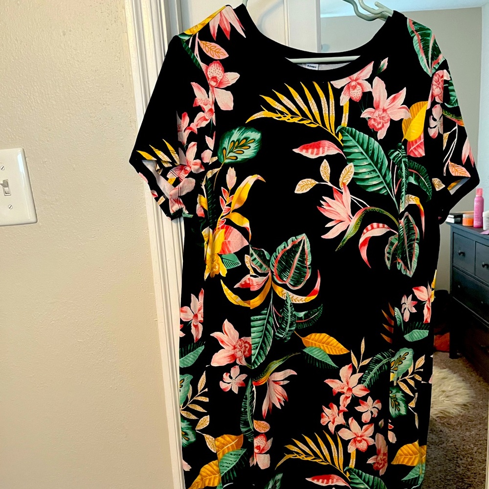 Old Navy XL floral t-shirt dress